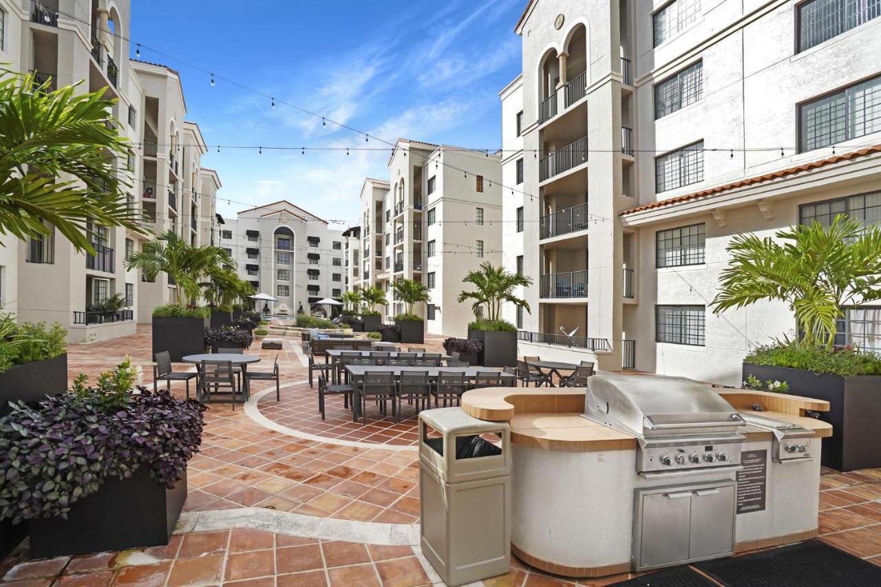 Dharma Home Suites Coral Gables At Gables Grand Plaza Miami Eksteriør billede