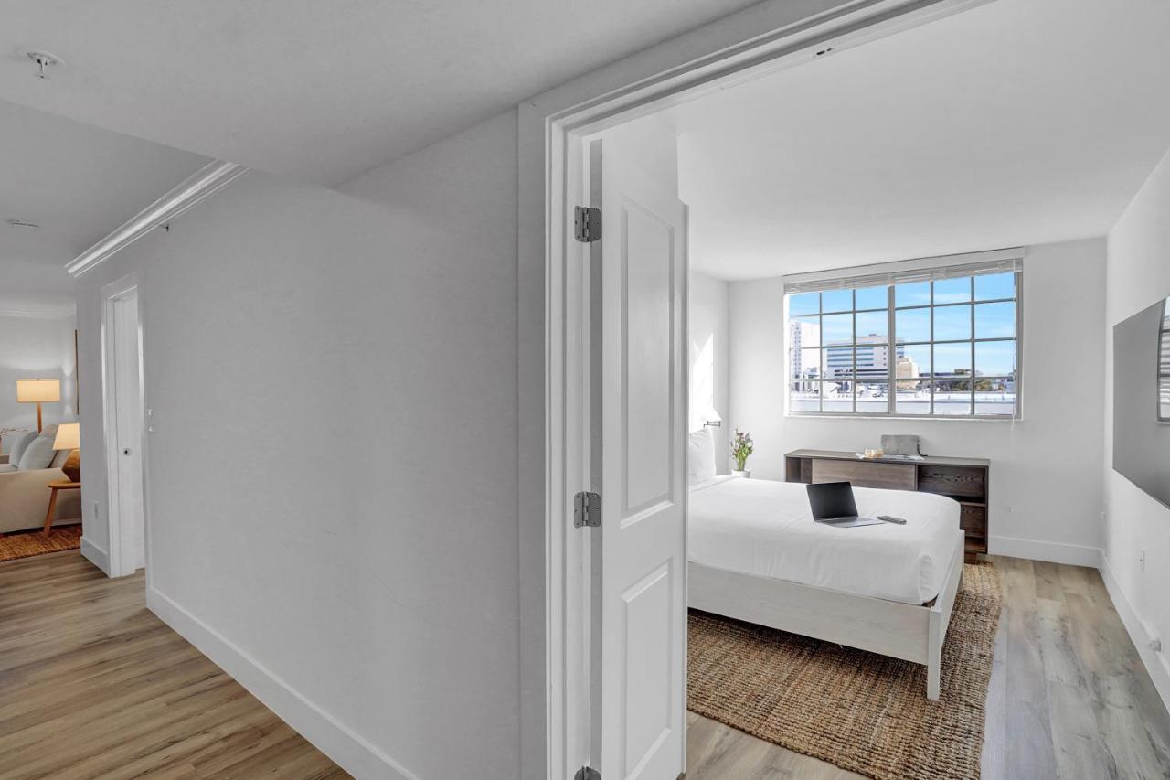 Dharma Home Suites Coral Gables At Gables Grand Plaza Miami Eksteriør billede