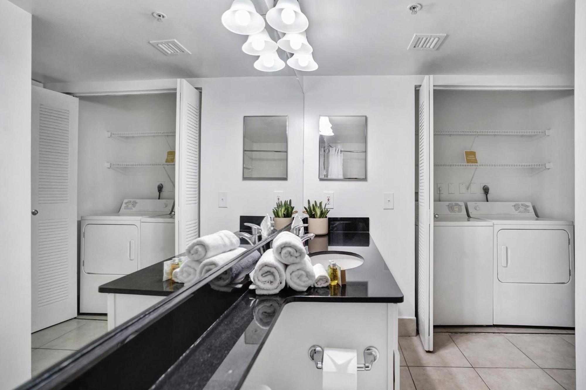 Dharma Home Suites Coral Gables At Gables Grand Plaza Miami Værelse billede